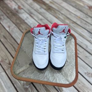 Jordan 5 fire red